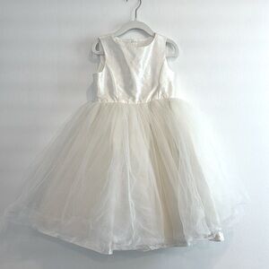 David’s Bridal size 6 Flower Girl dress